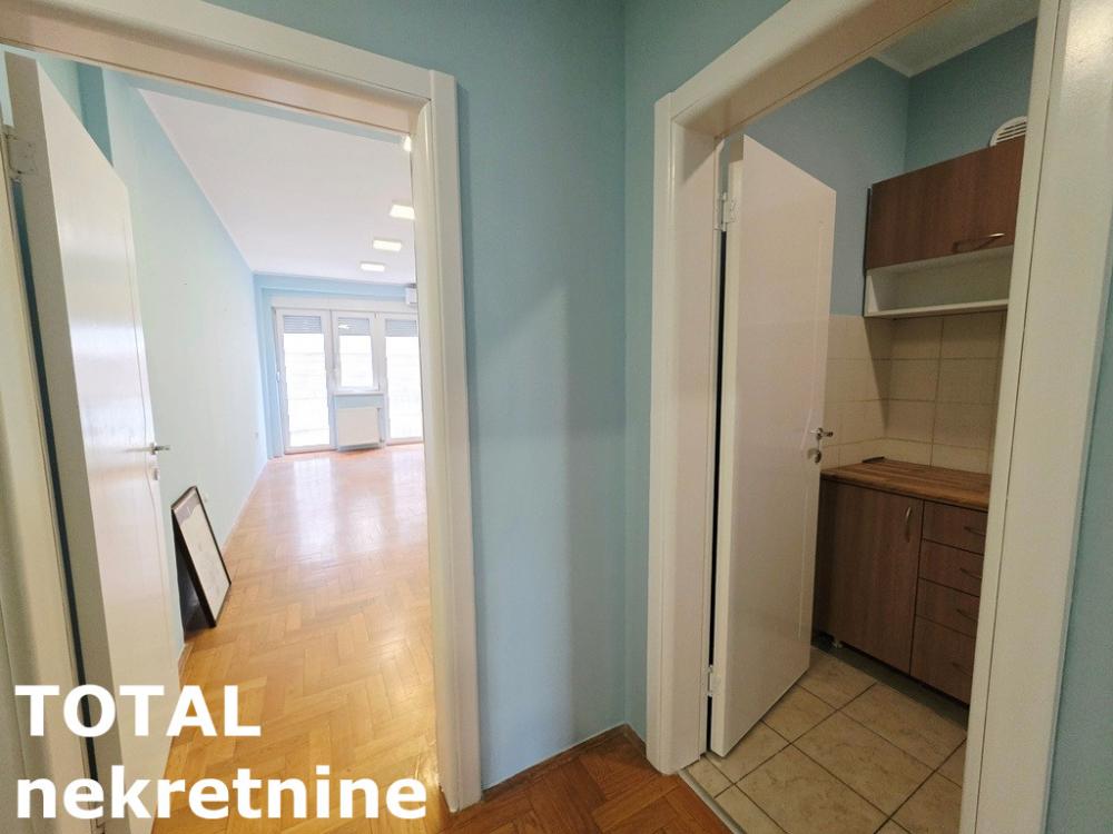 Slika 5 - Stan,NOVI SAD,CENTAR,kv: 78.00, € 250000, ID: 1101838