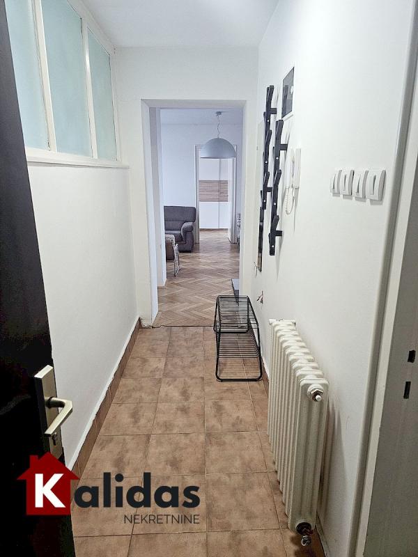 Slika 8 - Stan,NOVI SAD,CENTAR,kv: 48, € 185400, ID: 1008550
