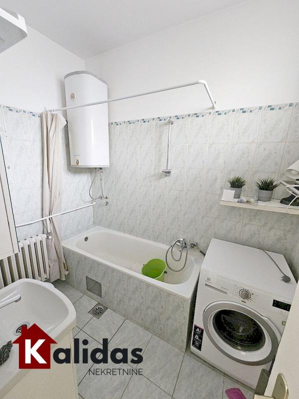 Slika 9 - Stan,NOVI SAD,CENTAR,kv: 48, € 185400, ID: 1008550