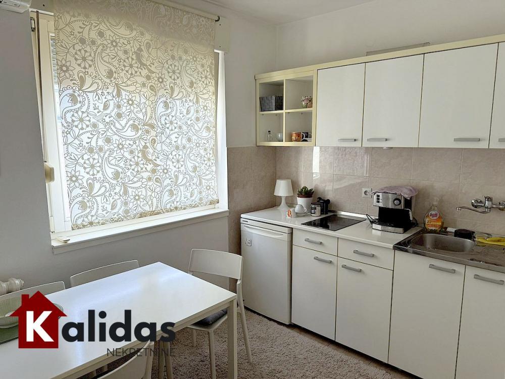 Slika 2 - Stan,NOVI SAD,CENTAR,kv: 23, € 89600, ID: 1008828
