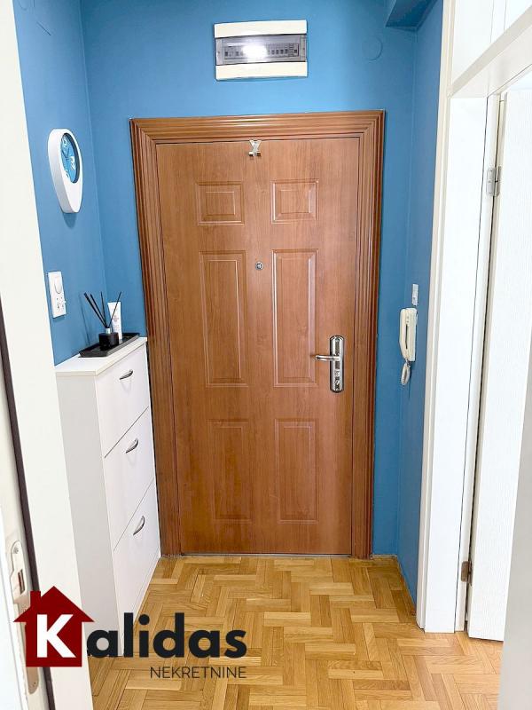 Slika 4 - Stan,NOVI SAD,CENTAR,kv: 23, € 89600, ID: 1008828