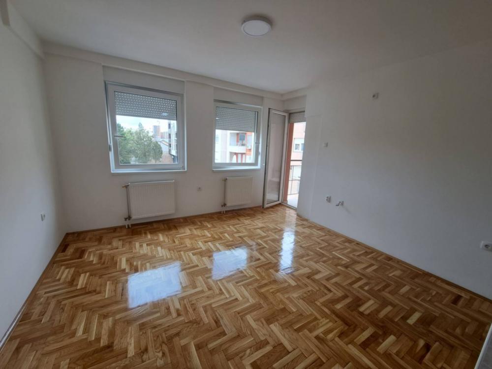 Glavna slika -Stan,NOVI SAD,NOVI BULEVAR,kv: 26.00, € 78500, ID: 1059438