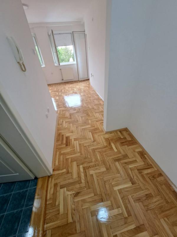 Slika 4 - Stan,NOVI SAD,NOVI BULEVAR,kv: 26.00, € 78500, ID: 1059438