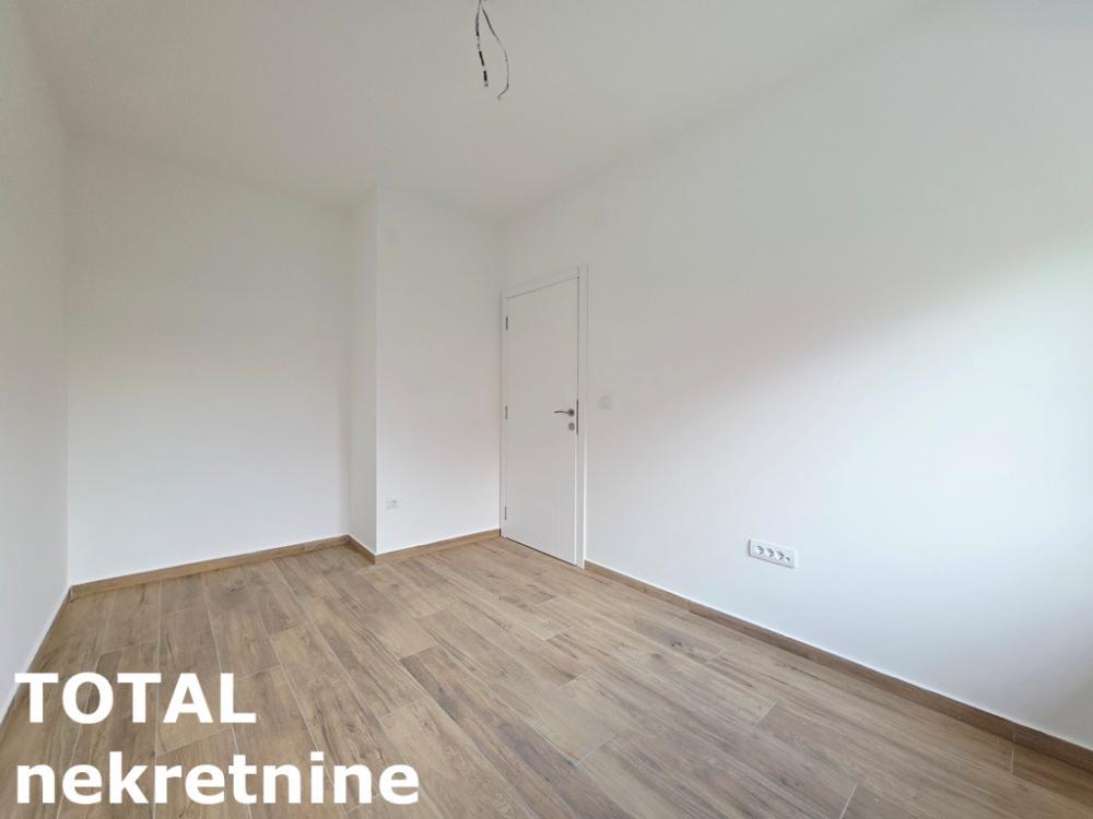 Slika 6 - Stan,NOVI SAD,ADICE,kv: 50.00, € 100000, ID: 1100167
