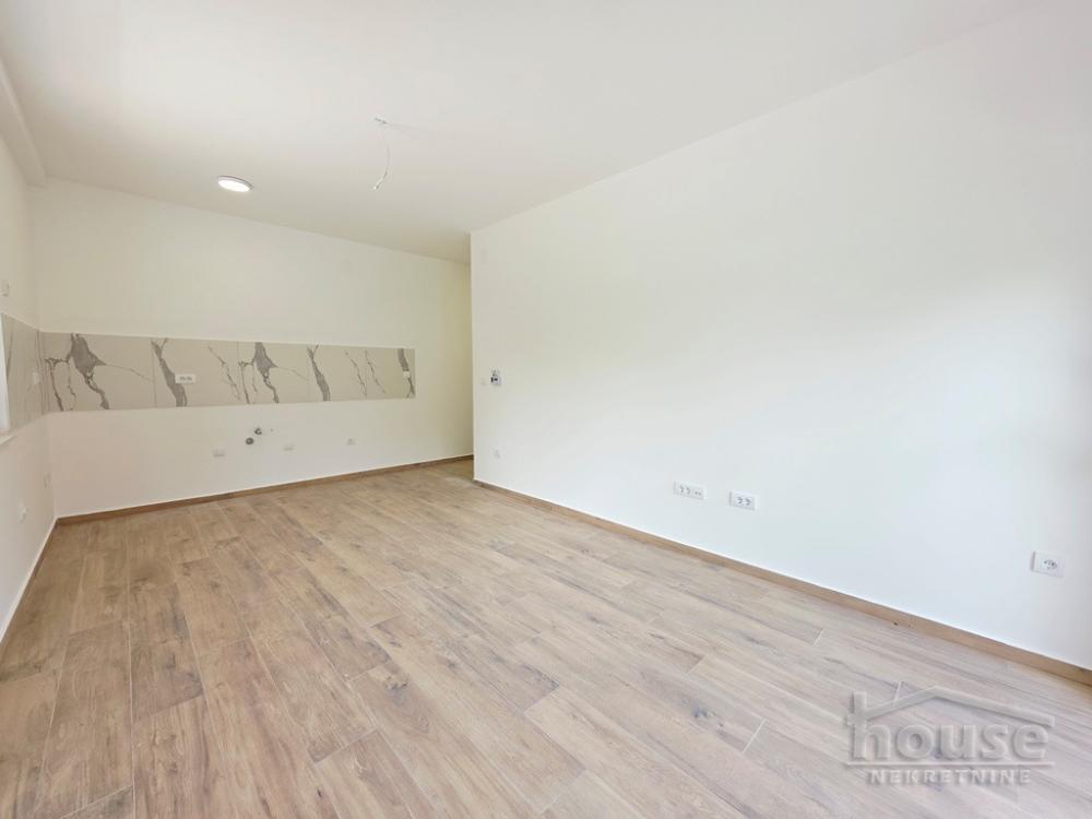 Slika 2 - Stan,NOVI SAD,ADICE,kv: 50.00, € 100000, ID: 1063321