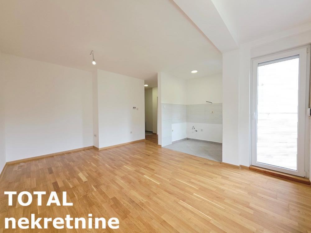 Slika 2 - Stan,NOVI SAD,DETELINARA,kv: 40.00, € 126000, ID: 1102701