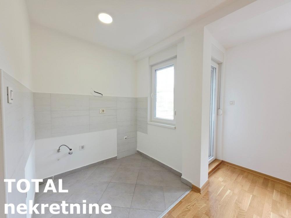 Slika 3 - Stan,NOVI SAD,DETELINARA,kv: 40.00, € 126000, ID: 1102701