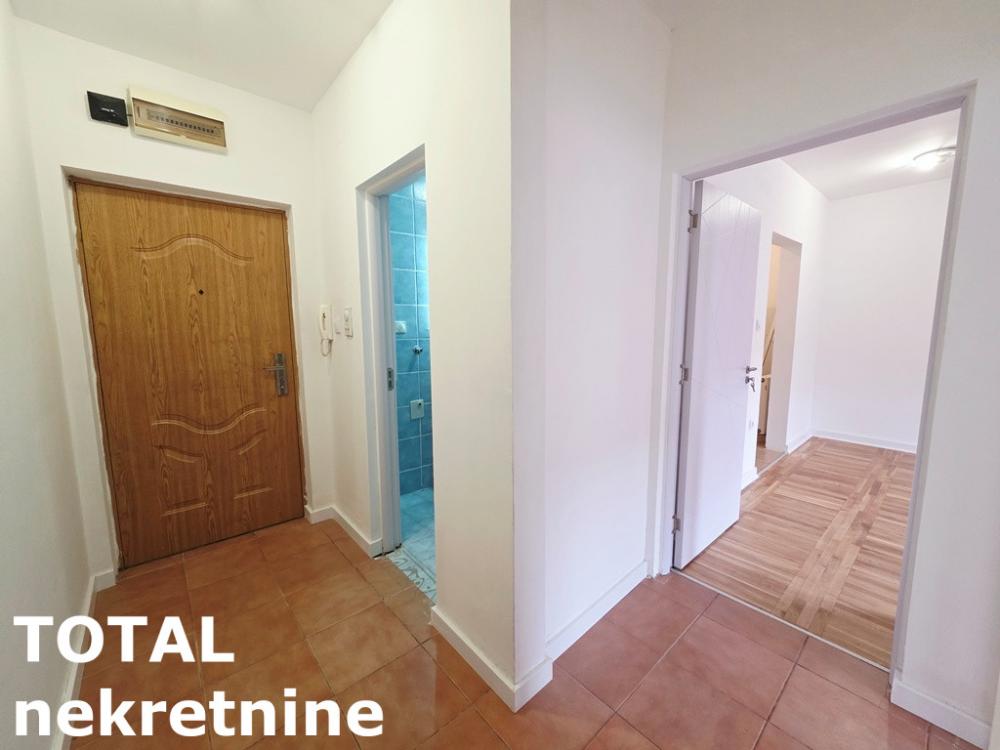 Slika 10 - Stan,NOVI SAD,NOVA DETELINARA,kv: 37.00, € 118000, ID: 1102704