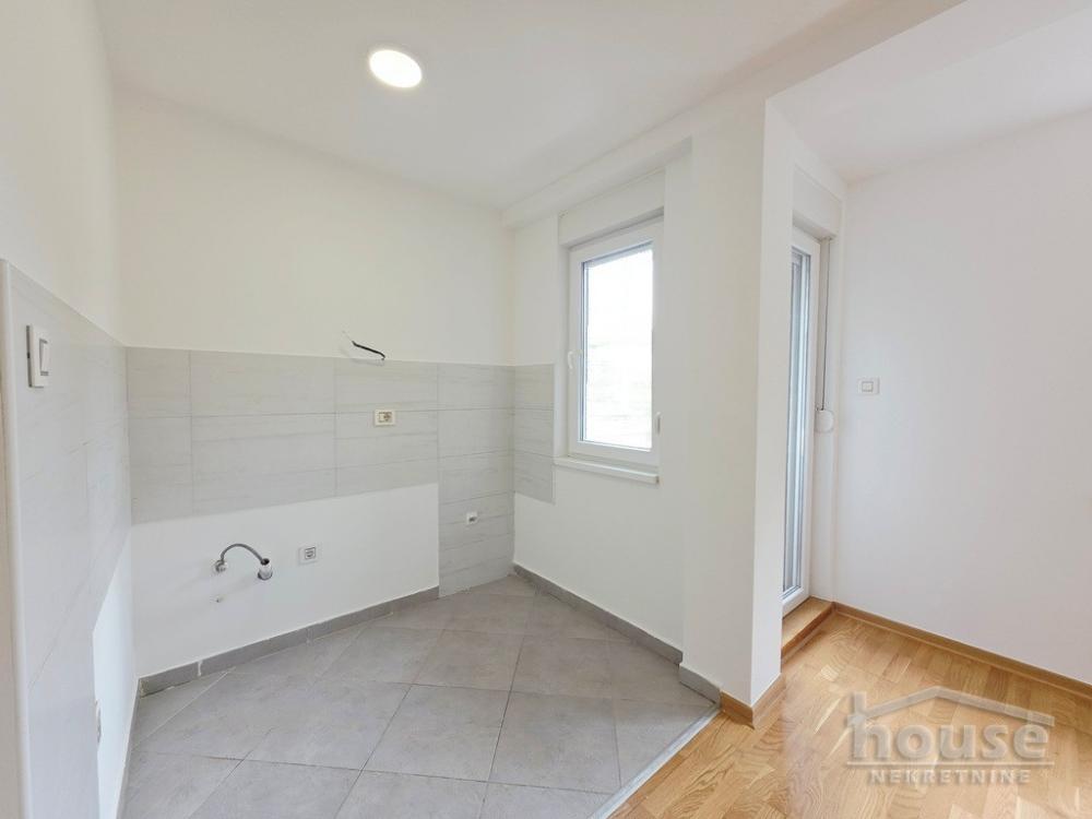 Slika 3 - Stan,NOVI SAD,DETELINARA,kv: 40.00, € 126000, ID: 1065855