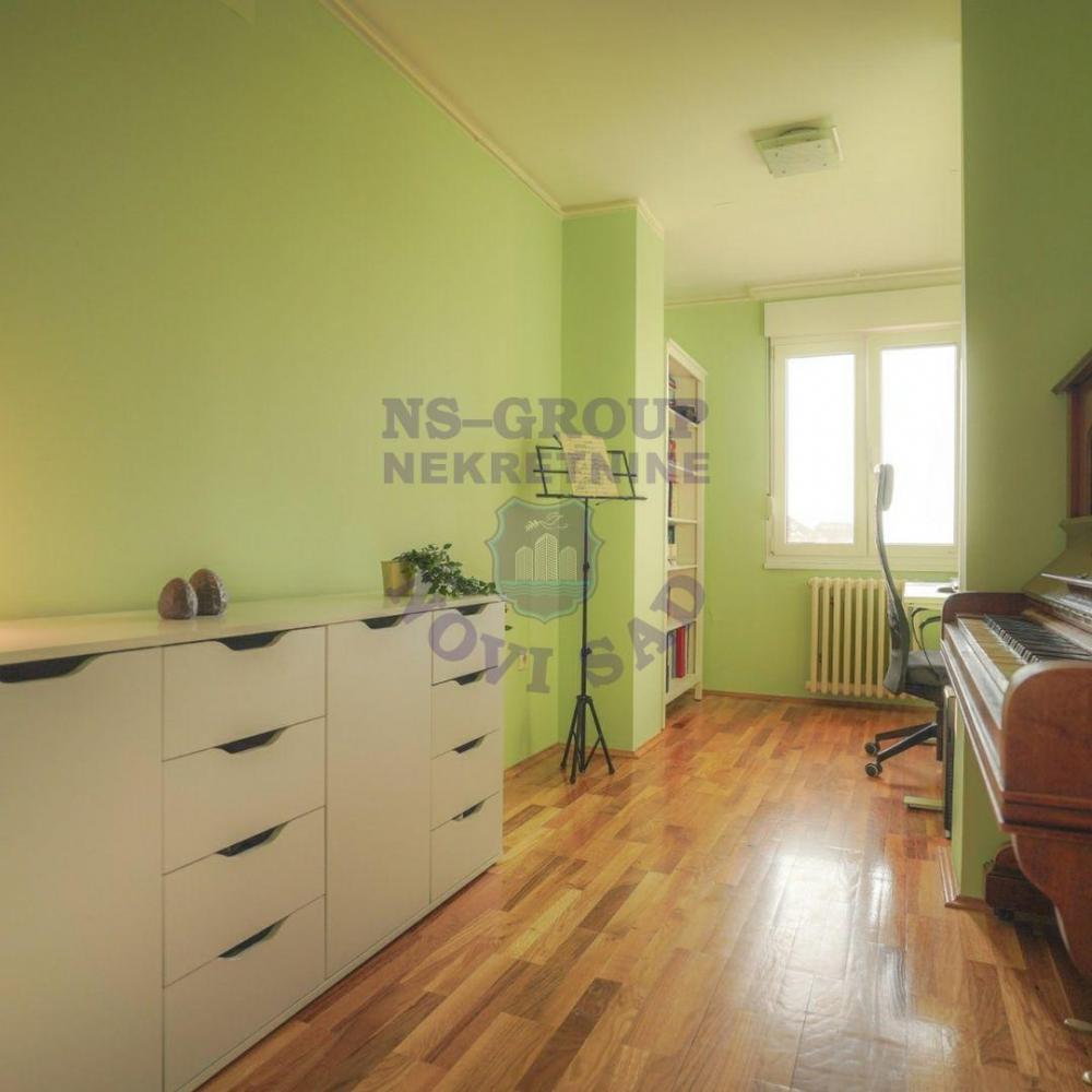 Slika 3 - Trosoban stan na Limanu 4, 69m2