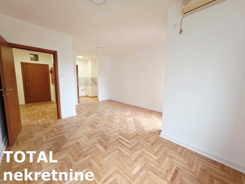 Slika 1 - Stan,NOVI SAD,NOVA DETELINARA,kv: 45.00, € 132000, ID: 1102705