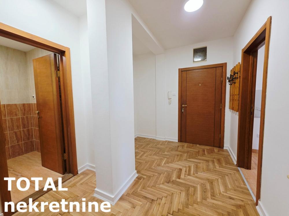 Slika 9 - Stan,NOVI SAD,NOVA DETELINARA,kv: 45.00, € 132000, ID: 1102705