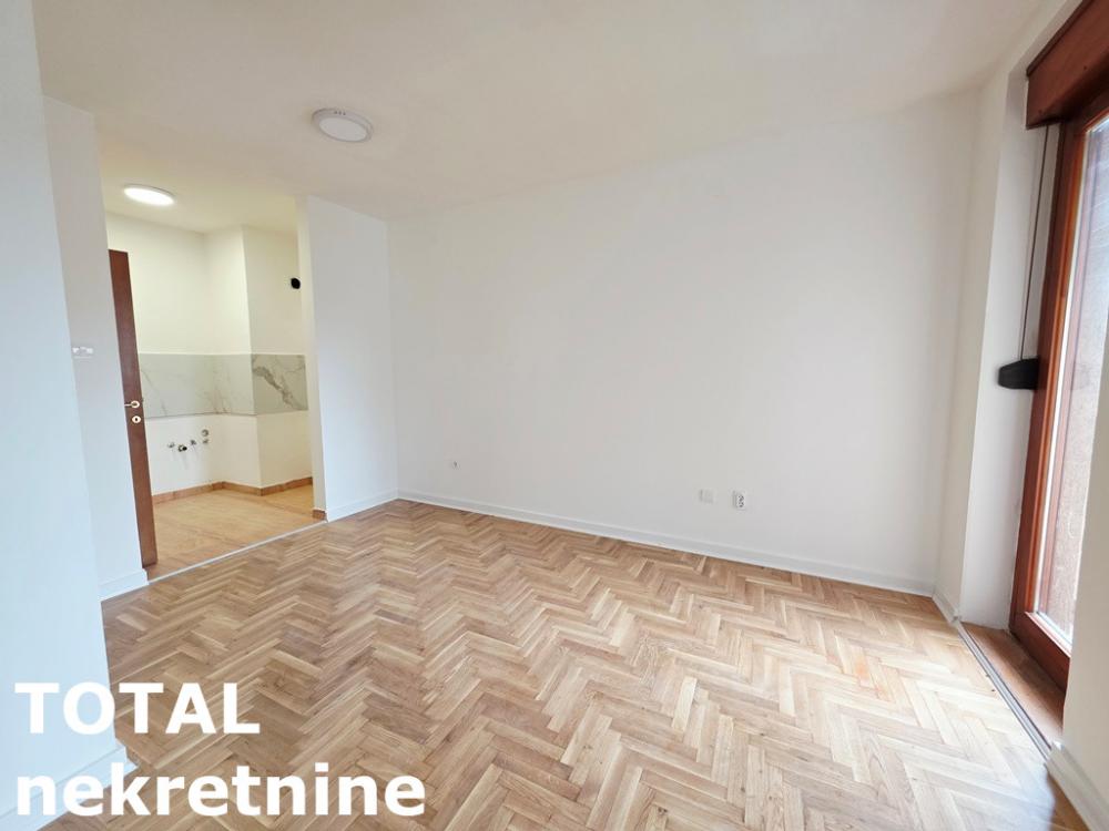 Slika 3 - Stan,NOVI SAD,NOVA DETELINARA,kv: 45.00, € 132000, ID: 1102705