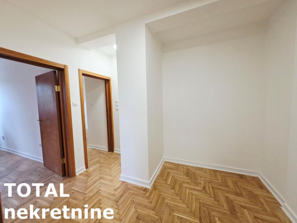 Slika 11 - Stan,NOVI SAD,NOVA DETELINARA,kv: 45.00, € 132000, ID: 1102705
