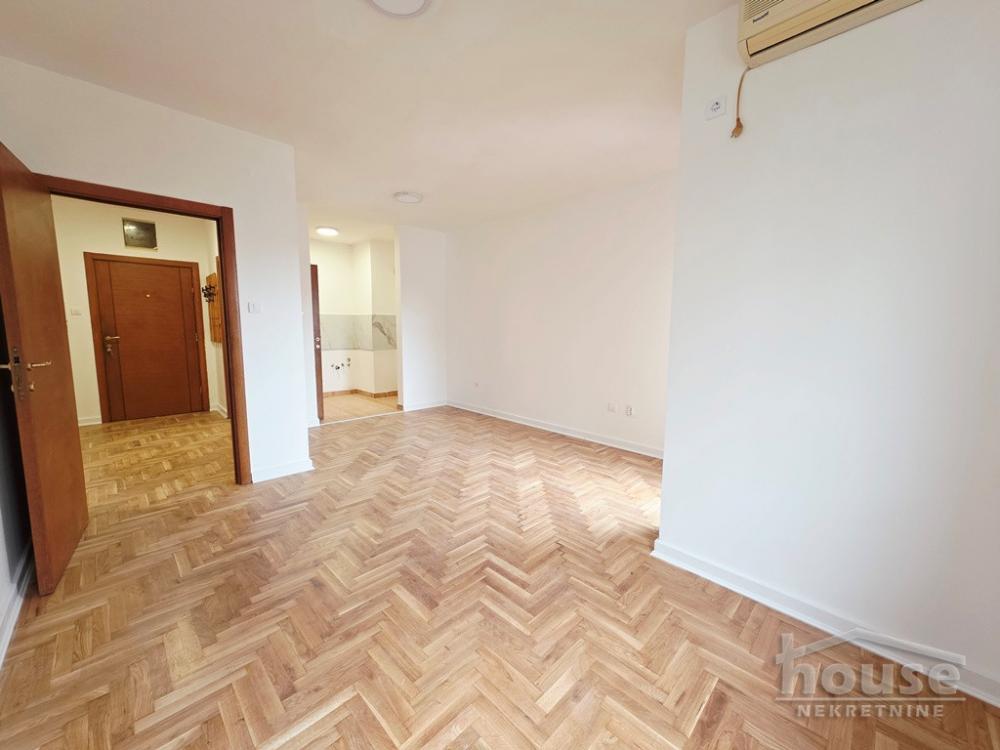 Slika 2 - Stan,NOVI SAD,NOVA DETELINARA,kv: 45.00, € 132000, ID: 1065859