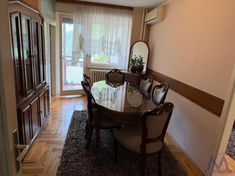 Slika 2 - Stan,NOVI SAD,BULEVAR,kv: 49, € 149400, ID: 1019379