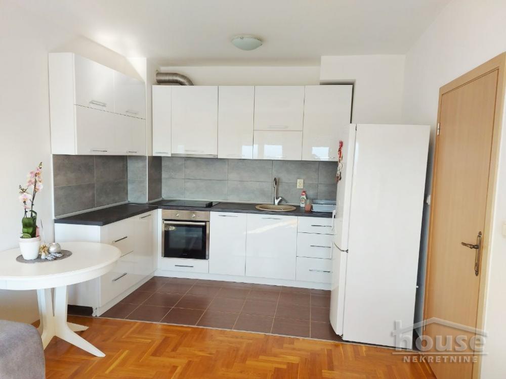 Slika 1 - Stan,NOVI SAD,BULEVAR PATRIJARHA PAVLA,kv: 49.00, € 154000, ID: 1063687