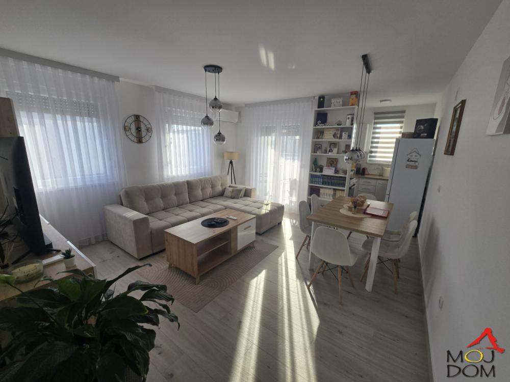 Slika 1 - Stan,NOVI SAD,ADICE,kv: 88, € 199000, ID: 1029378