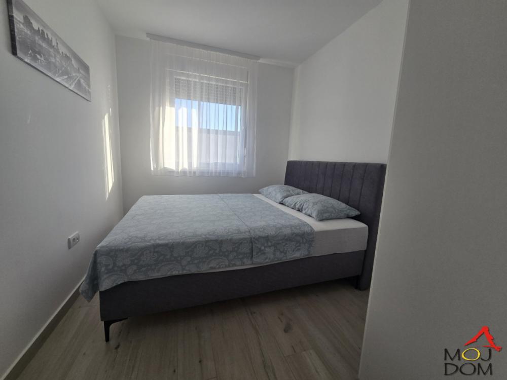 Slika 6 - Stan,NOVI SAD,ADICE,kv: 88, € 199000, ID: 1029378