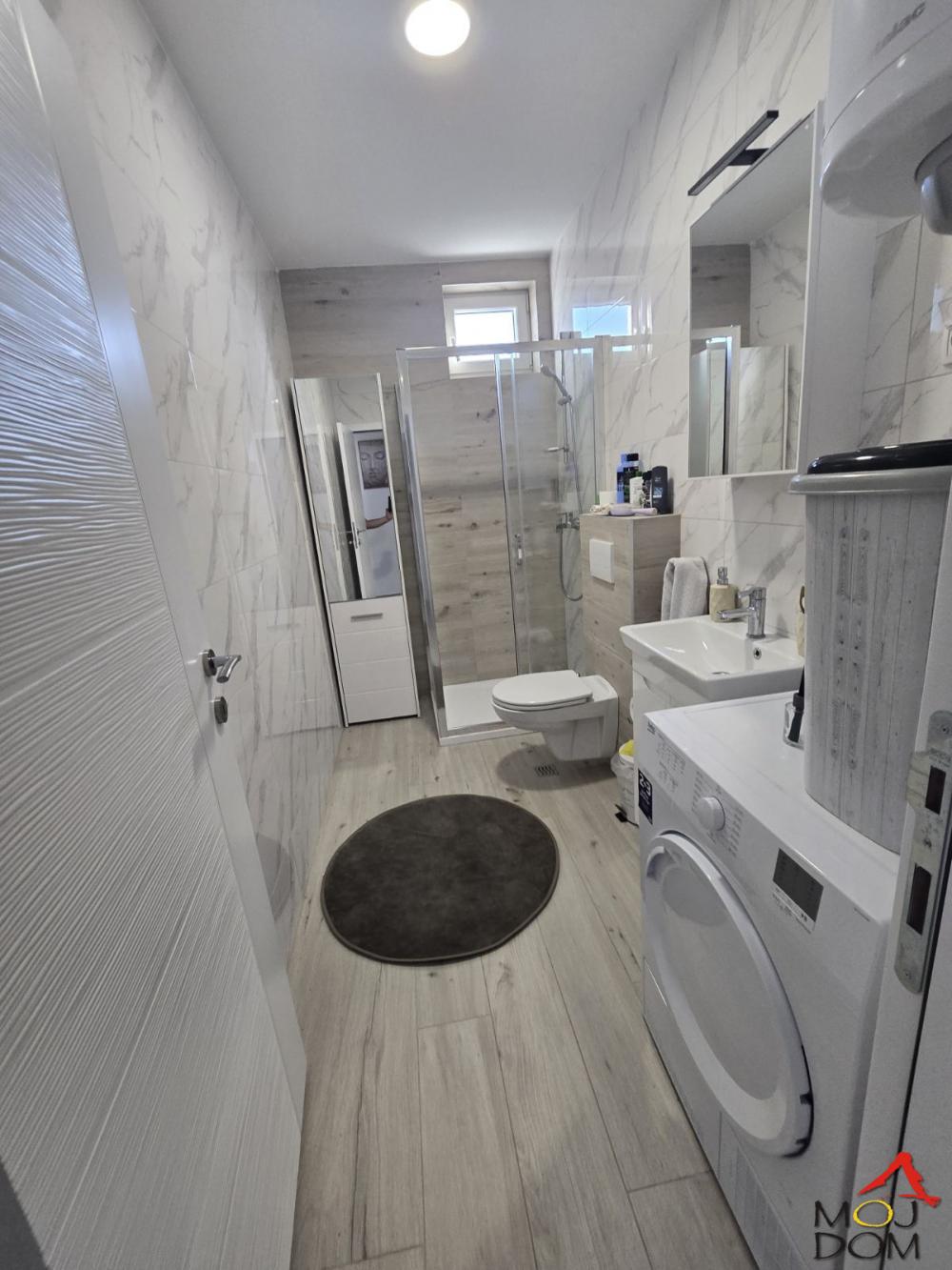 Slika 9 - Stan,NOVI SAD,ADICE,kv: 88, € 199000, ID: 1029378