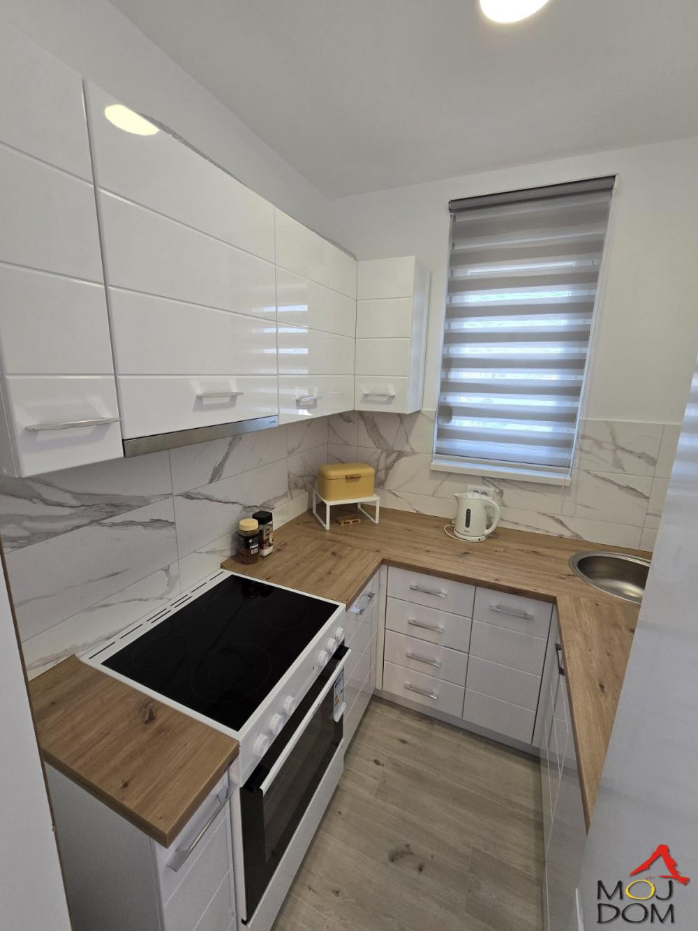 Slika 2 - Stan,NOVI SAD,ADICE,kv: 88, € 199000, ID: 1029378