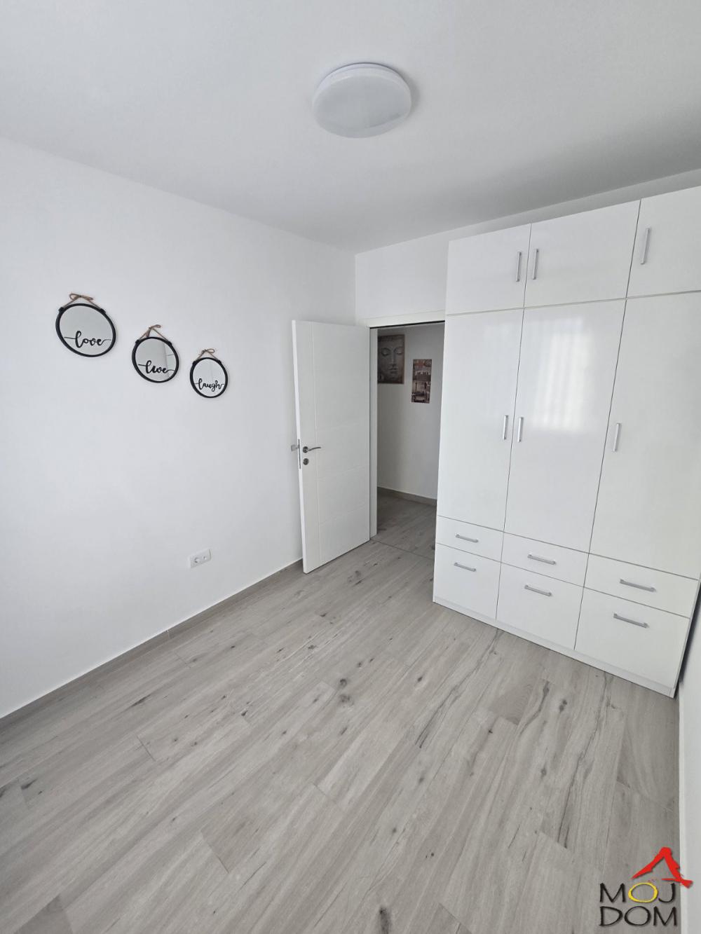 Slika 7 - Stan,NOVI SAD,ADICE,kv: 88, € 199000, ID: 1029378
