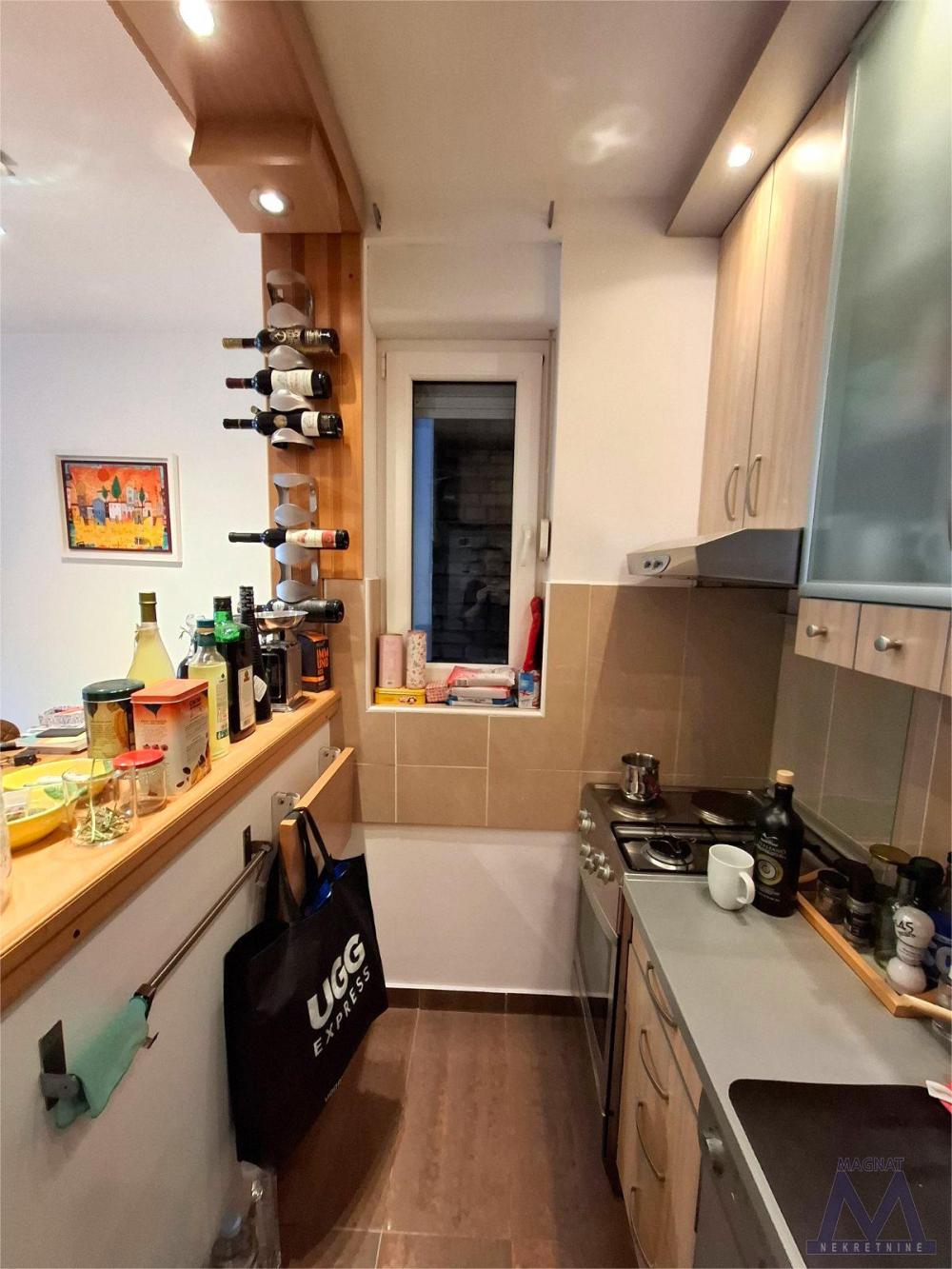 Slika 3 - Stan,NOVI SAD,NOVA DETELINARA,kv: 50, € 149400, ID: 1019382