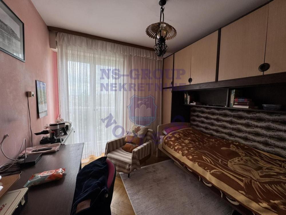Slika 2 - Odlican trosoban stan na Keju!