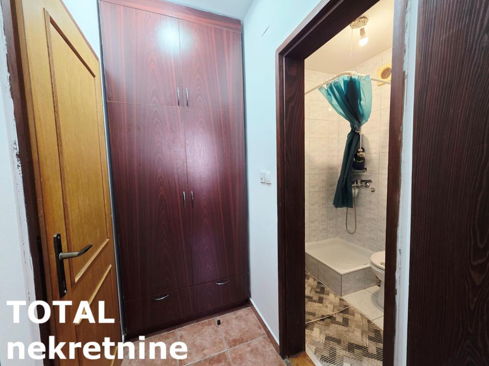 Slika 8 - Stan,NOVI SAD,CENTAR,kv: 40.00, € 130000, ID: 1102717