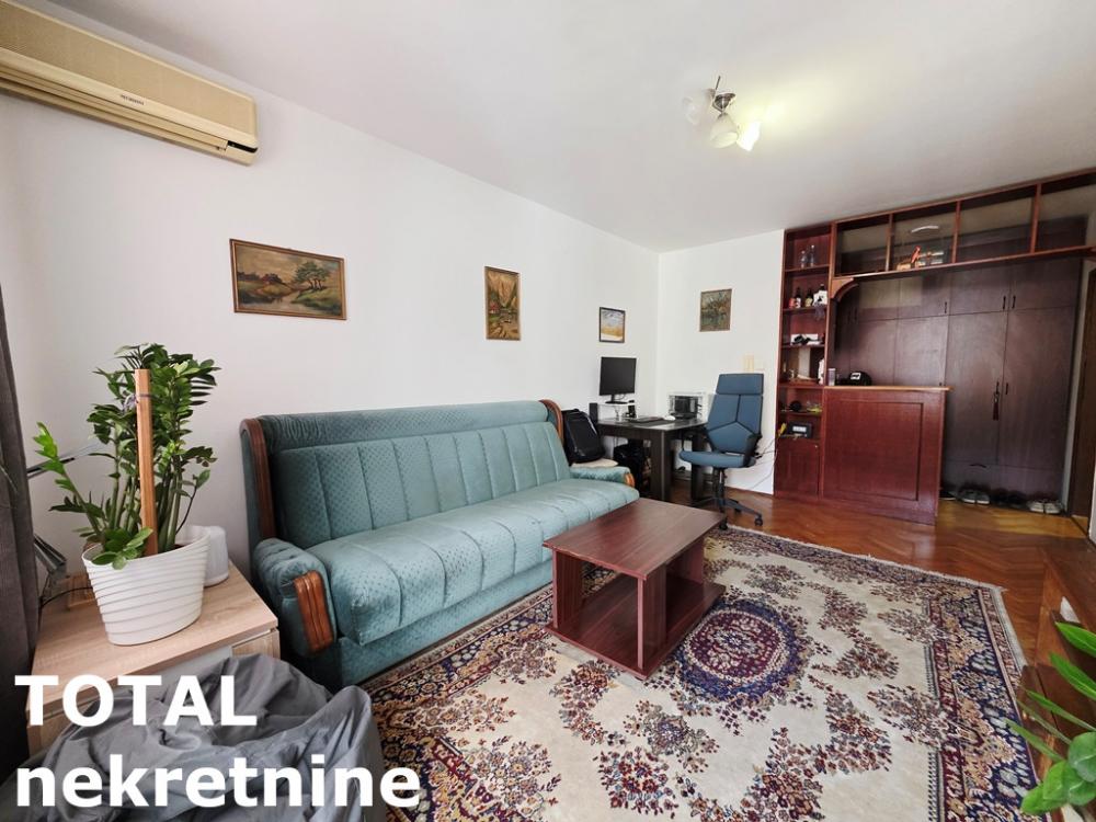 Slika 2 - Stan,NOVI SAD,CENTAR,kv: 40.00, € 130000, ID: 1102717