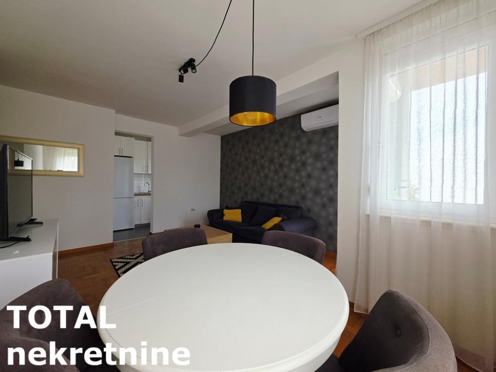 Slika 3 - Stan,NOVI SAD,BULEVAR,kv: 42.00, € 158000, ID: 1102689