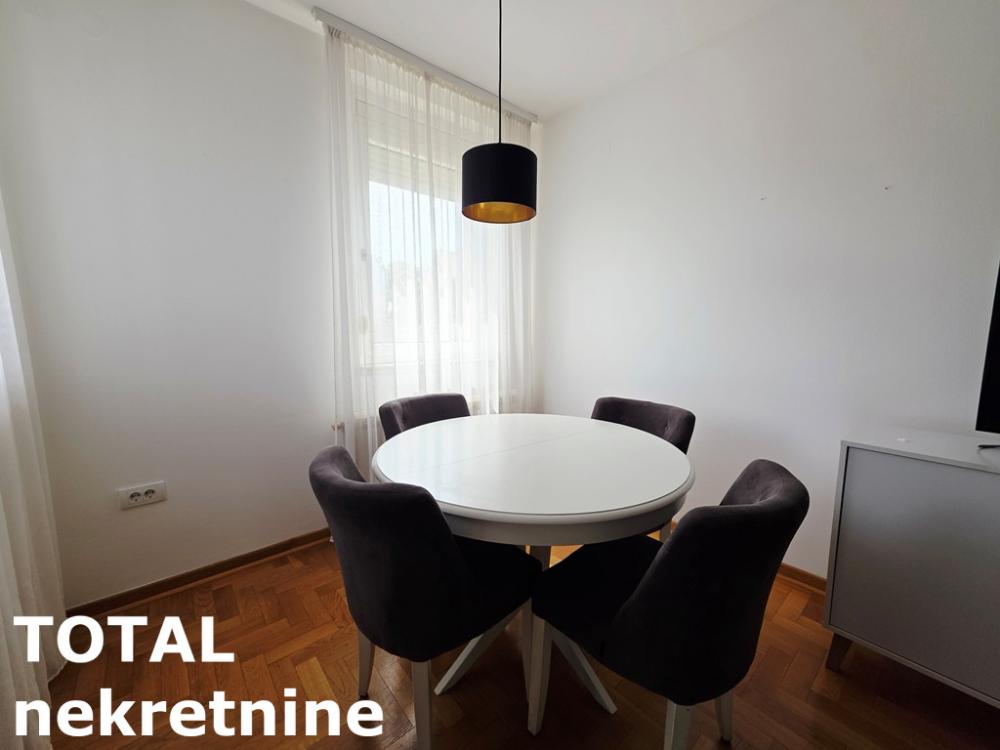 Slika 2 - Stan,NOVI SAD,BULEVAR,kv: 42.00, € 158000, ID: 1102689