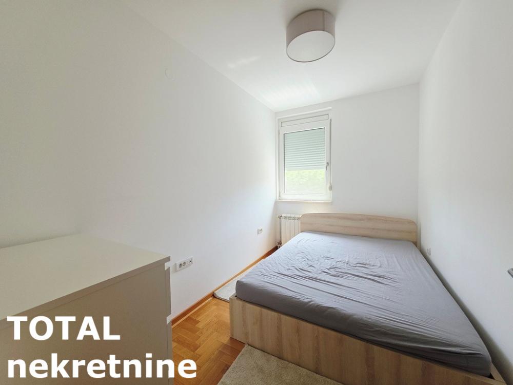 Slika 6 - Stan,NOVI SAD,BULEVAR,kv: 42.00, € 158000, ID: 1102689