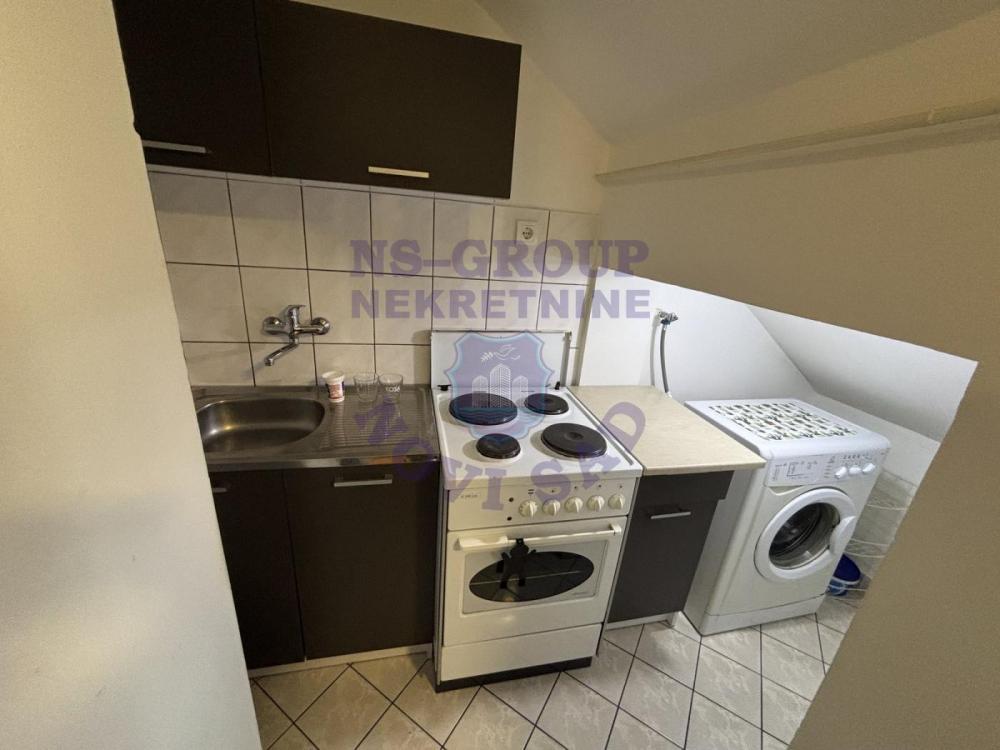 Slika 1 - Jednoiposoban, 25m2, Satelit Novi Sad