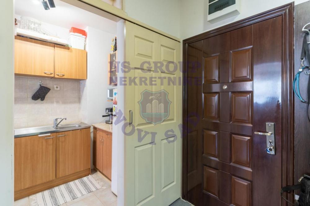 Slika 8 - Dvosoban, 41m2, Nova Detelinara Novi Sad, sa terasom, ima lift