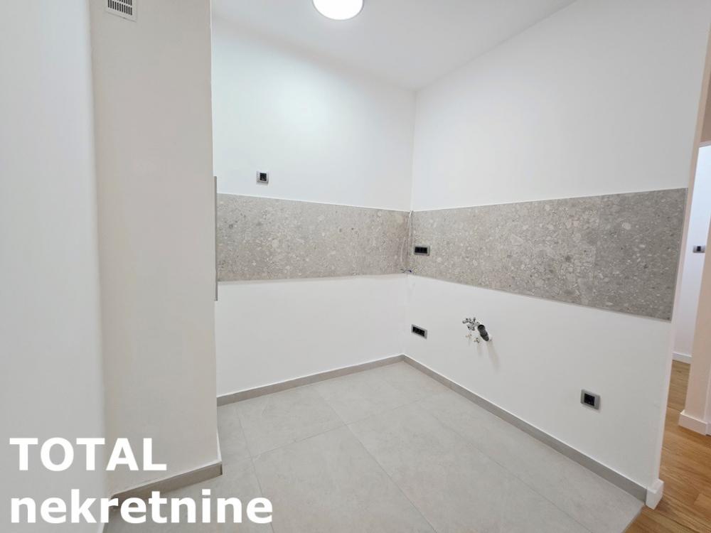 Slika 6 - Stan,NOVI SAD,AVIJACIJA,kv: 48.00, € 131000, ID: 1102718