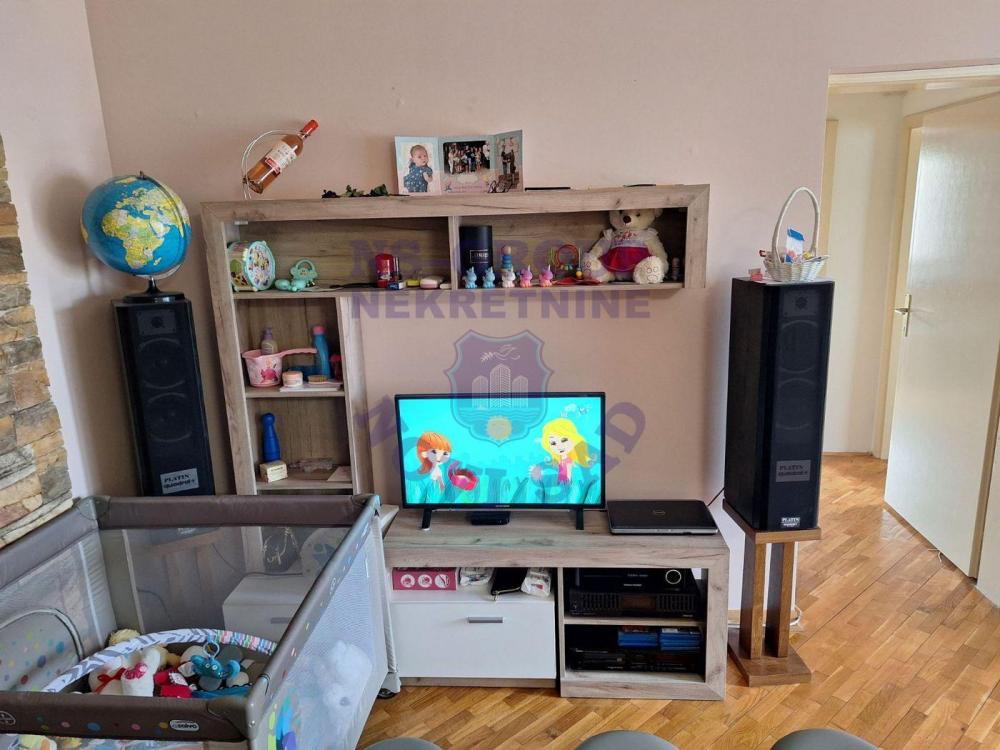 Slika 1 - Predstavljamo Vam izuzetan trosoban stan na Salajci!