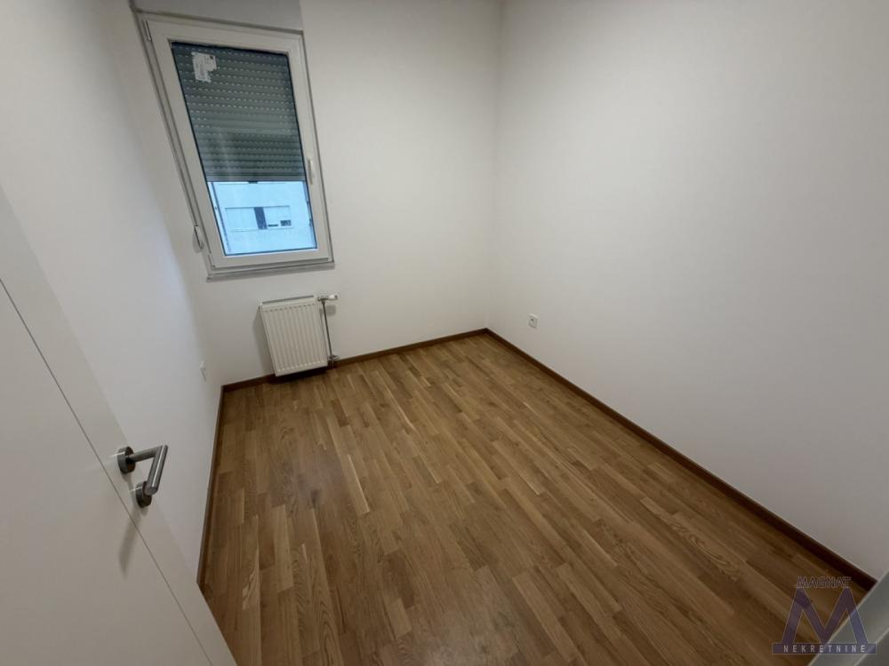 Slika 6 - Stan,NOVI SAD,AVIJACIJA,kv: 74, € 169950, ID: 1019334
