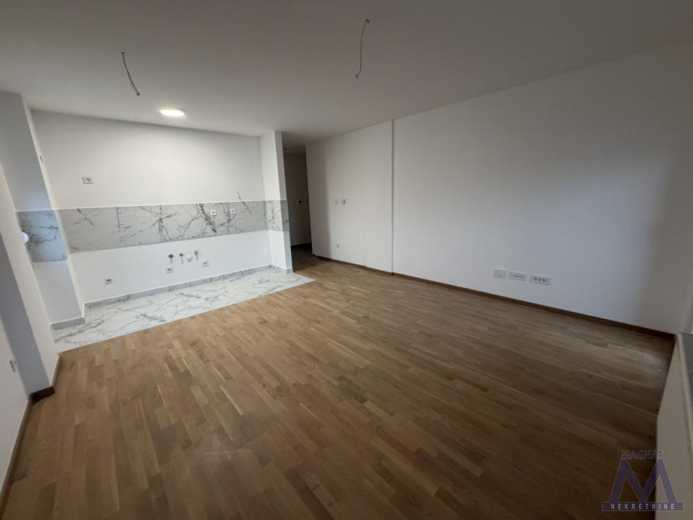 Slika 2 - Stan,NOVI SAD,AVIJACIJA,kv: 74, € 169950, ID: 1019334