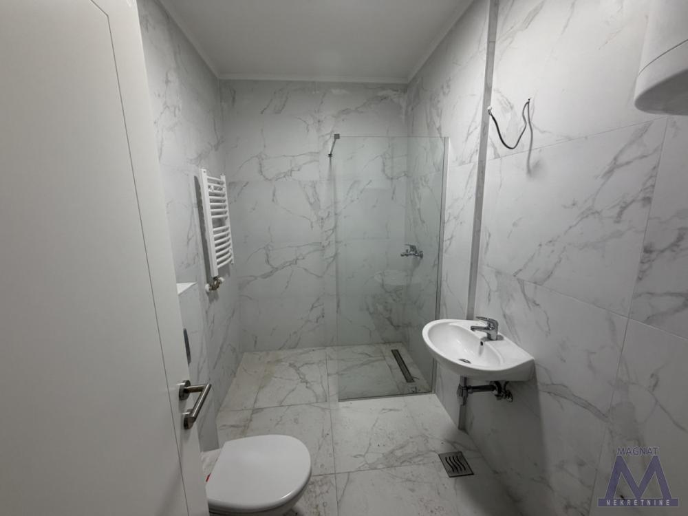 Slika 8 - Stan,NOVI SAD,AVIJACIJA,kv: 74, € 169950, ID: 1019334