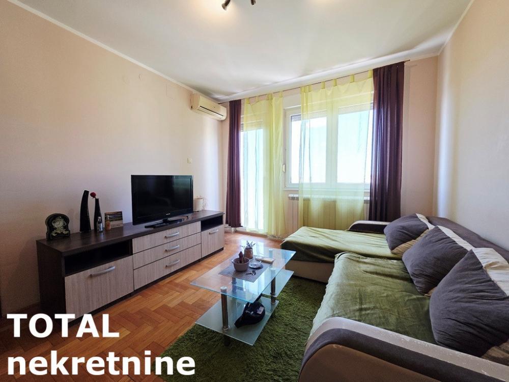 Glavna slika -Stan,NOVI SAD,BULEVAR EVROPE,kv: 44.00, € 126000, ID: 1102723