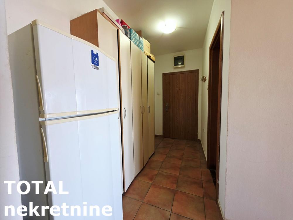 Slika 9 - Stan,NOVI SAD,BULEVAR EVROPE,kv: 44.00, € 126000, ID: 1102723