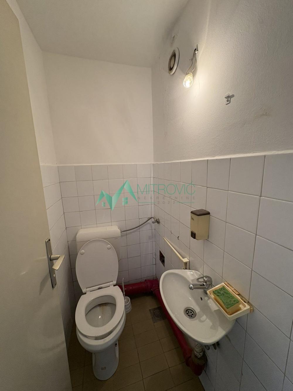 Slika 9 - Liman 4 - Komforan trosoban stan 80m2