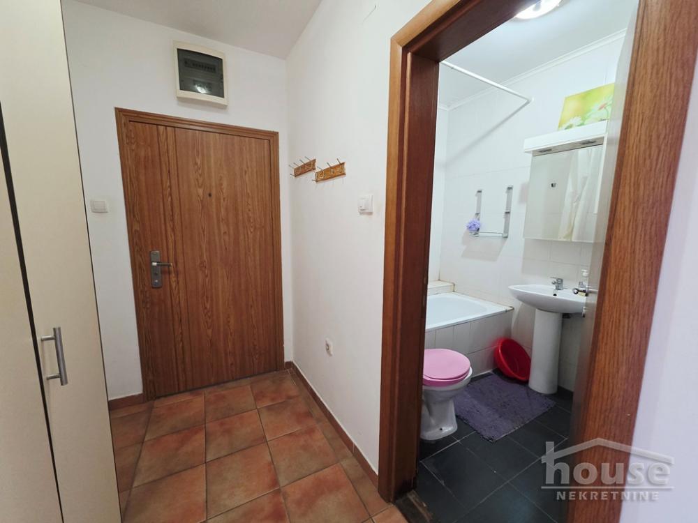 Slika 10 - Stan,NOVI SAD,BULEVAR EVROPE,kv: 44.00, € 126000, ID: 1065877