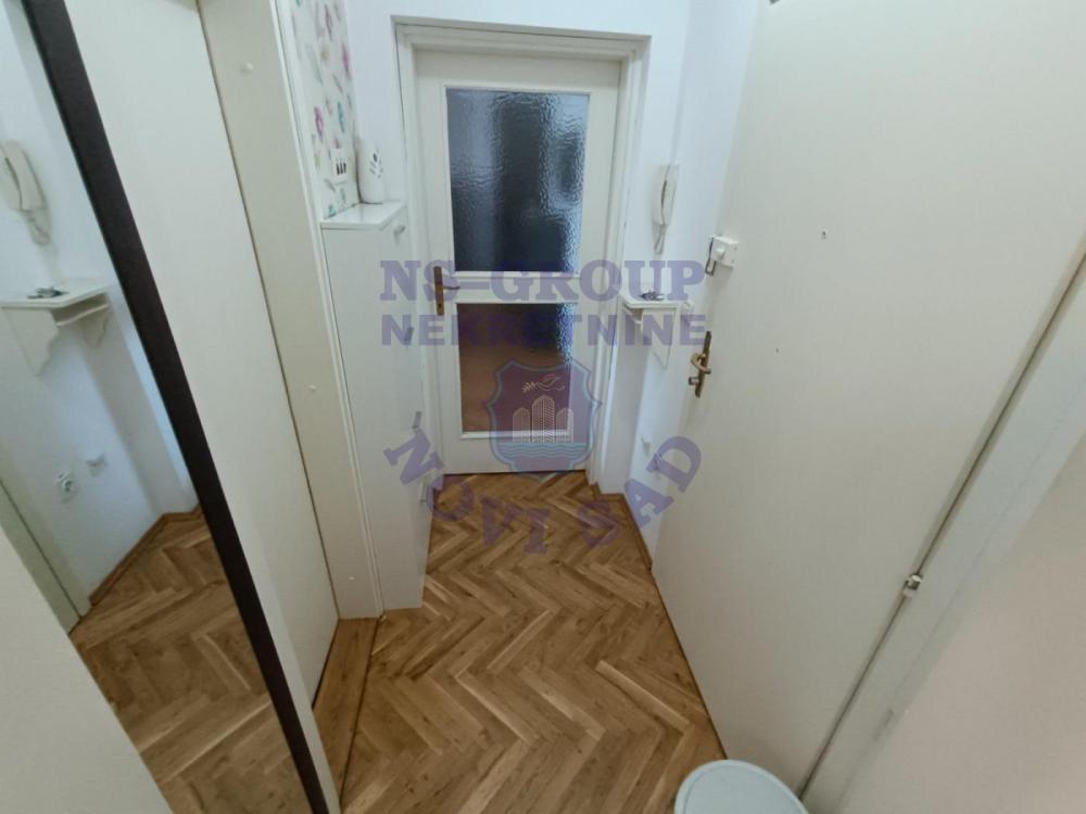 Slika 8 - Jednosoban, 38m2, Novo naselje Novi Sad