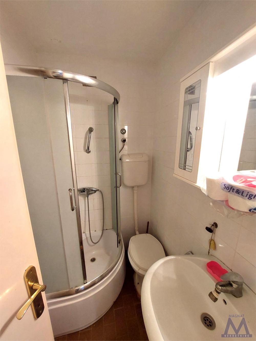 Slika 8 - Stan,NOVI SAD,NOVO NASELJE,kv: 84, € 182700, ID: 1019386