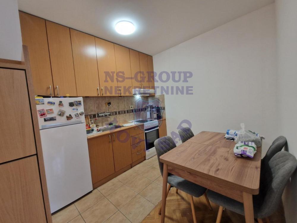 Slika 2 - Dvosoban, 44m2, Bulevar oslobođenja Novi Sad, sa terasom, ima lift