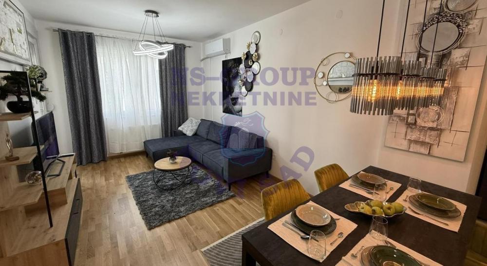 Glavna slika -Prodaja stana, 42m2, Avijatičarsko naselje Novi Sad, ima lift
