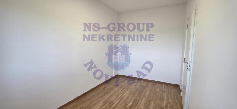 Slika 7 - Dvosoban, 42m2, Avijatičarsko naselje Novi Sad, sa terasom, ima lift