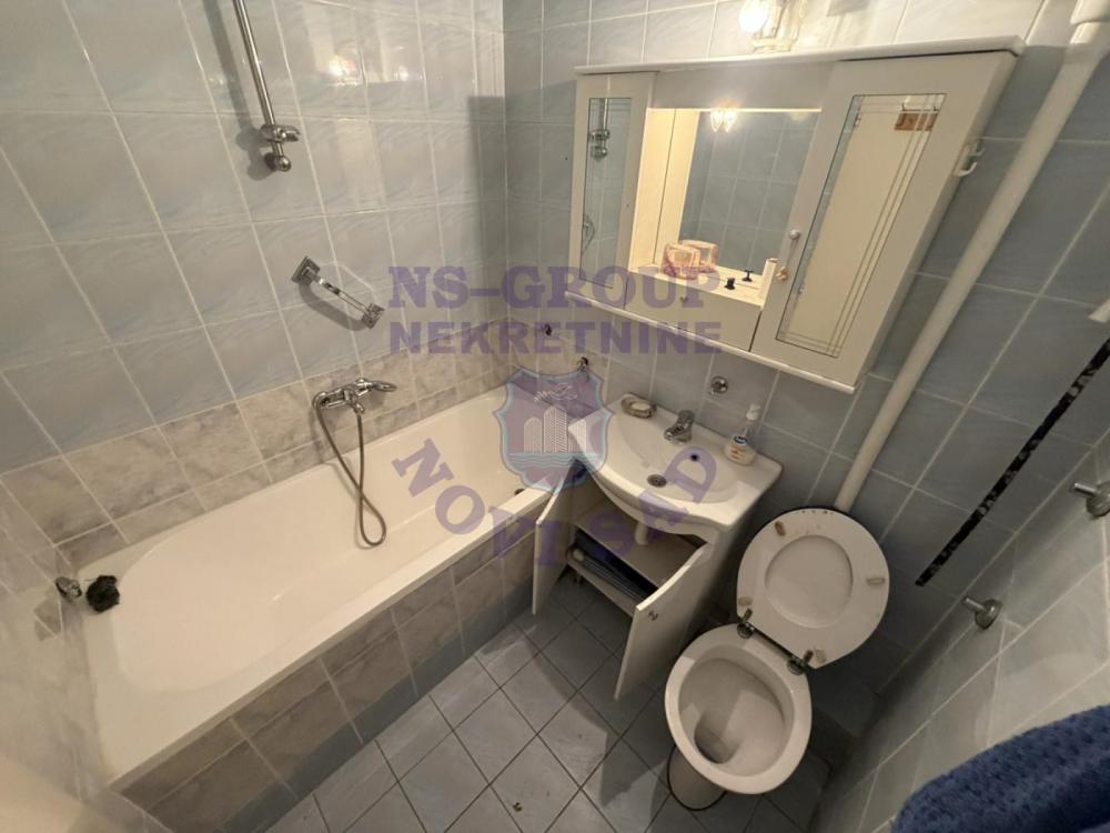 Slika 5 - Troiposoban, 84m2, Novo naselje Novi Sad, sa terasom